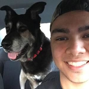 Meet your Posher, Ari